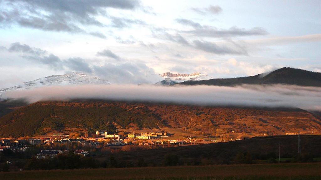 Camping Ain Jaca Exterior foto